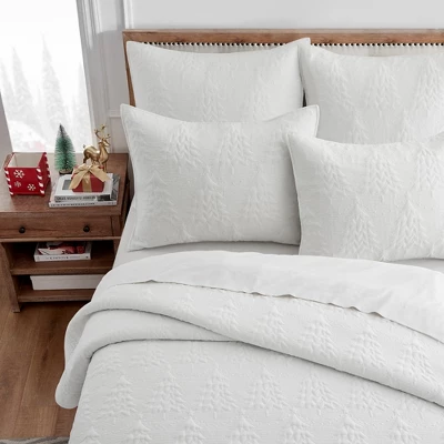 O Christmas Tree White Bedspread Set - Levtex Home 4 O Christmas Tree White Bedspread Set - Levtex Home - Image 2