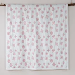 Red Snowflake Holiday Quilt Set - Levtex Home 10 Red Snowflake Holiday Quilt Set - Levtex Home -Letex Home Shop GUEST ae7cb680 0b71 4941 a948 695f193df2c1