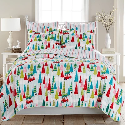 Full/Queen Merry & Bright Holly Jolly Reversible Quilt - Levtex Home 3 Full/Queen Merry & Bright Holly Jolly Reversible Quilt - Levtex Home